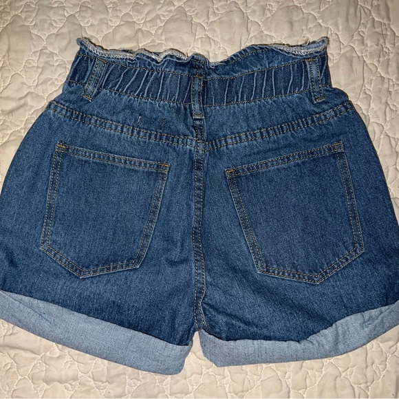 NWT Nasty Gal Paper Bag Style Jean Short - Picture 4 of 4